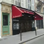 Escale Aux Invalides